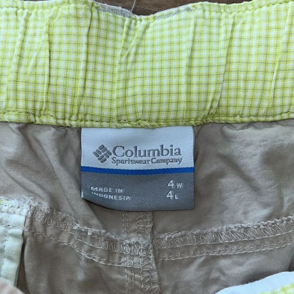 Columbia khaki shorts size 4 - Picture 2 of 3
